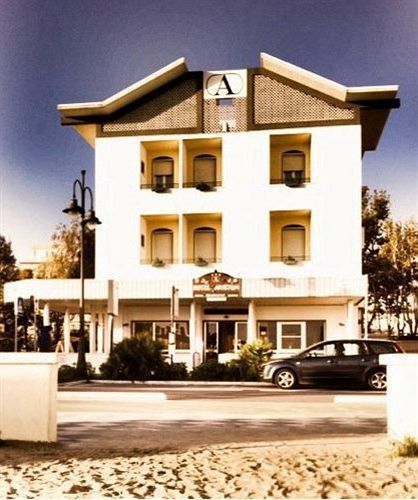 Hotel Ariston Чезенатіко Екстер'єр фото